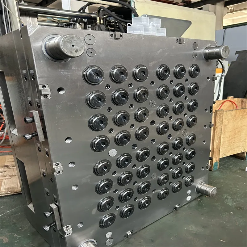 24 Cavity 5 Gallon Cap Mold with Hot Runner System