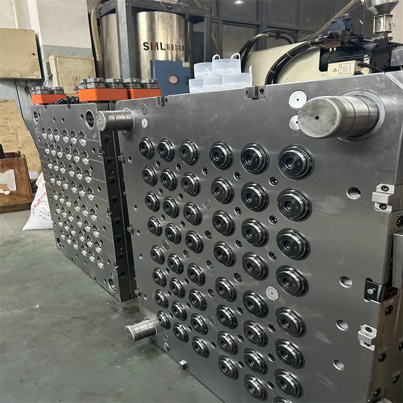24 Cavity 5 Gallon Cap Mold with Hot Runner System