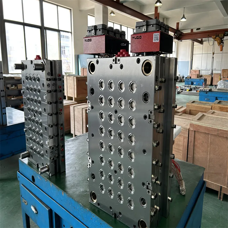 32 Cavity Oil Cap Mold Injection Cap Mould Hot Runner