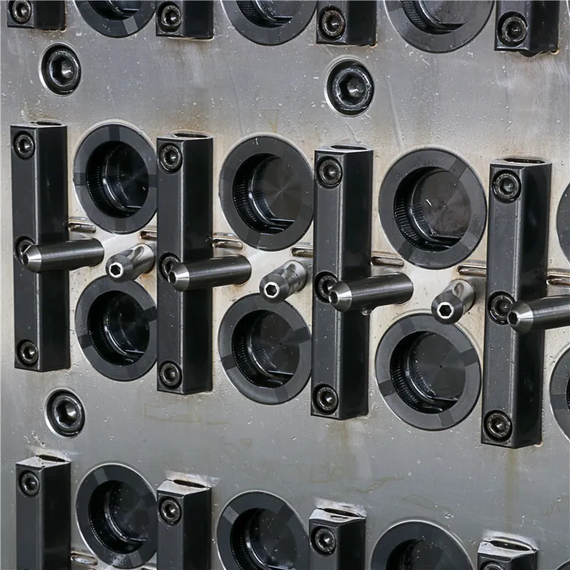 8 Cavity with Cap Mold with Slider System Plastic Injection Mould