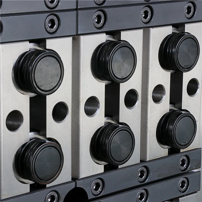 8 Cavity with Cap Mold with Slider System Plastic Injection Mould