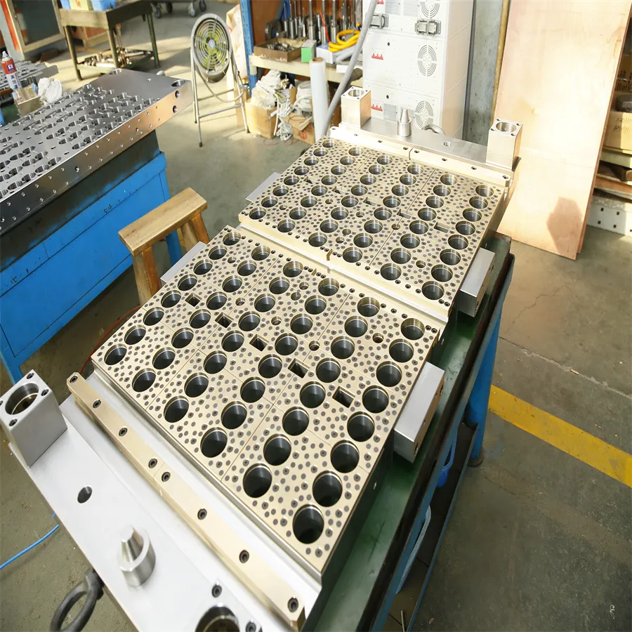 Pet Preform Mould 96 Cavity 2925/3025/1881/1810 Neck with Valve Gate